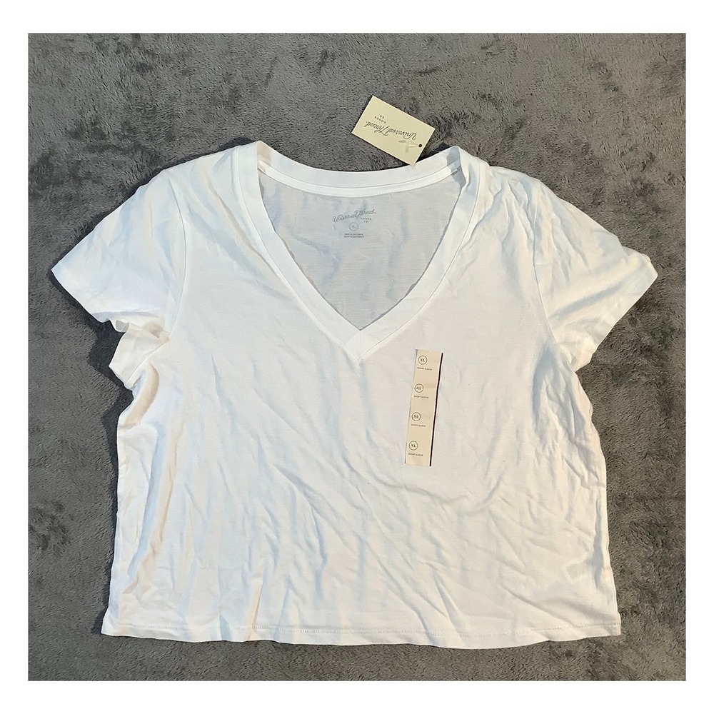 Universal Thread Women's XL White V-Neck Short Sleeve Cotton T-Shirt NWT